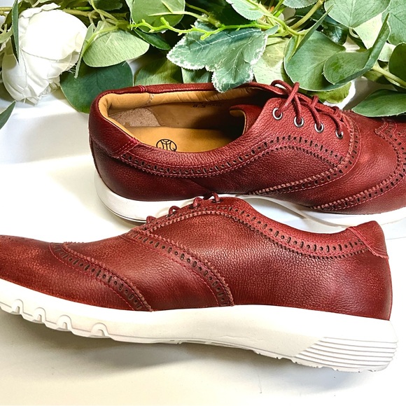 NWOB- MARC JOSEPH KIMBALL MEN’S SNEAKER HANDCRAFTED RED WINE LEATHER 8.5 - Picture 5 of 8